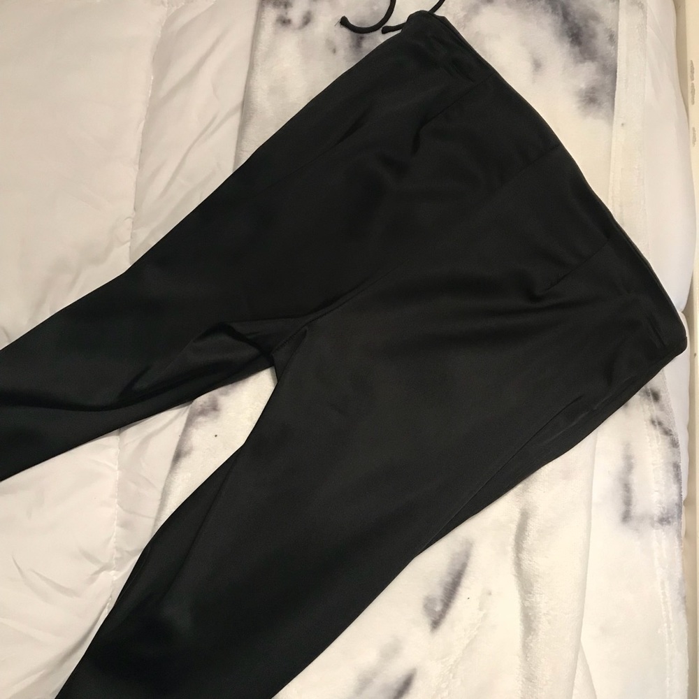 Aqua capsule size 4 pants zippers